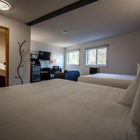 Bedrock Motel Mayo Landing Zewnętrze zdjęcie